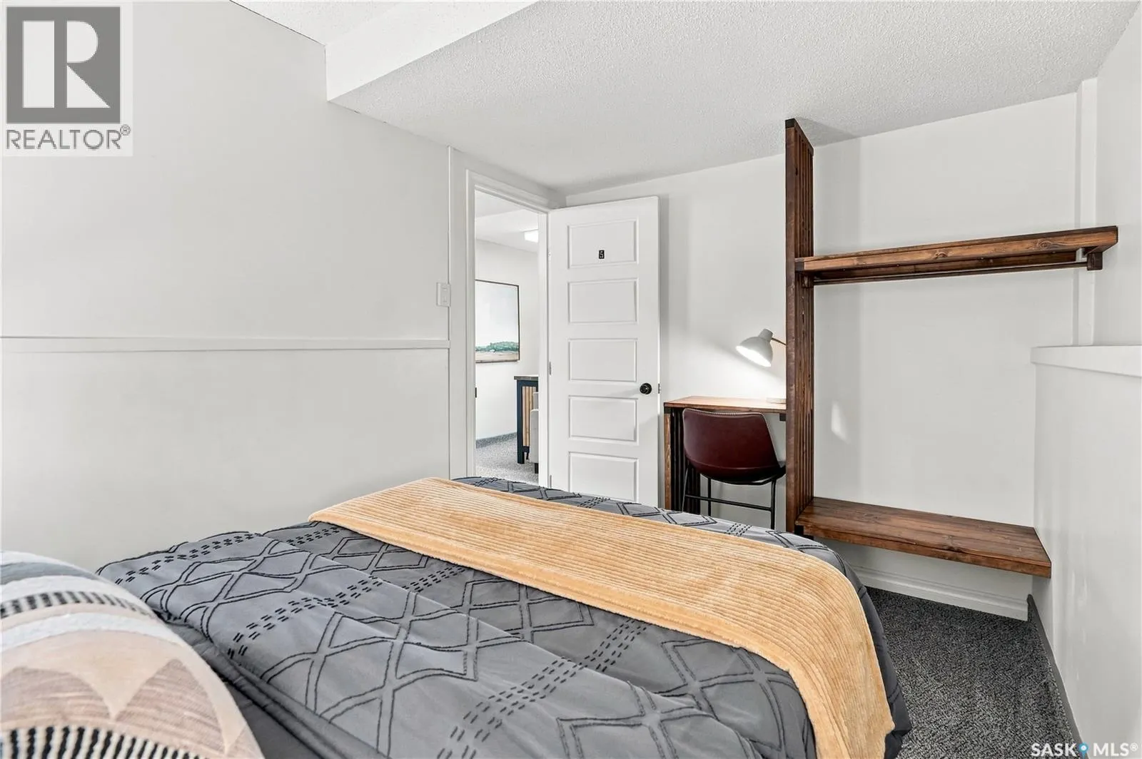 1109 Lillooet STREET W