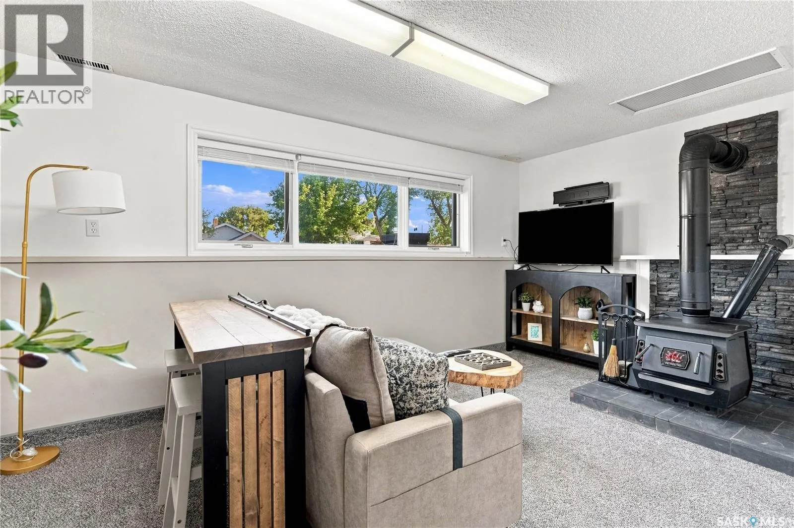 1109 Lillooet STREET W