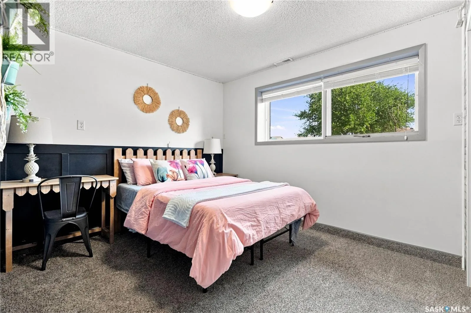 1109 Lillooet STREET W
