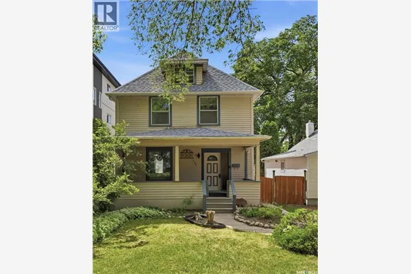 704 Mcpherson AVENUE