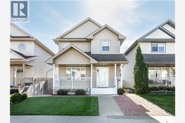 163 Blakeney CRESCENT