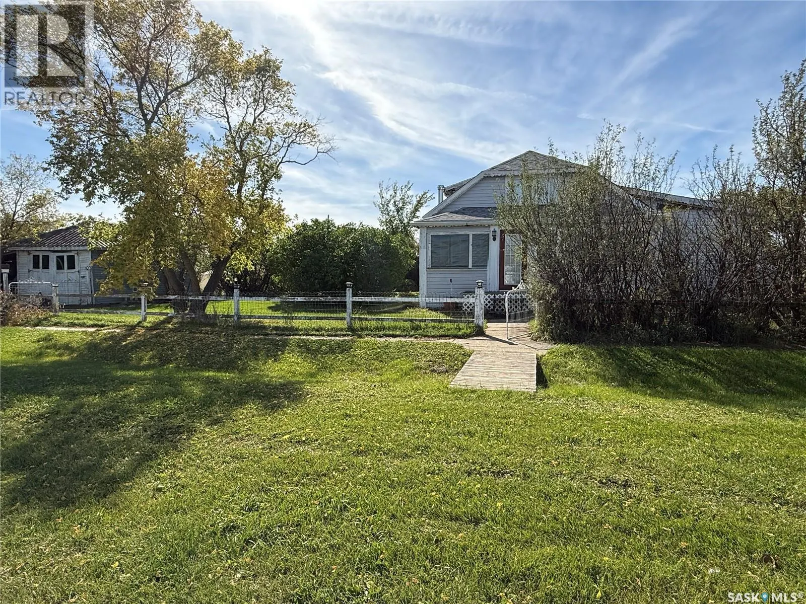 7 1st AVENUE