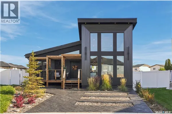359 McArthur CRESCENT