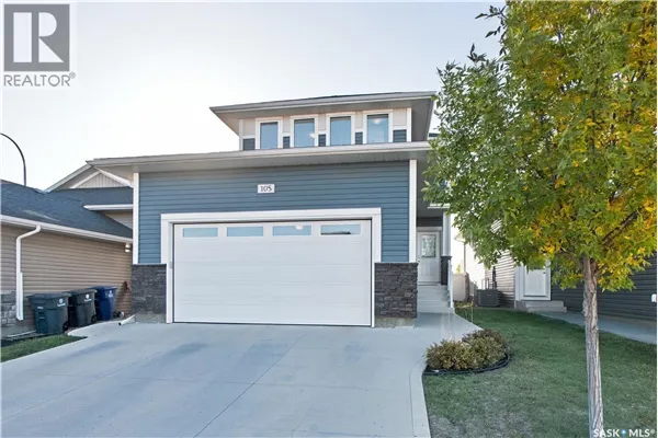 105 Cowan CRESCENT
