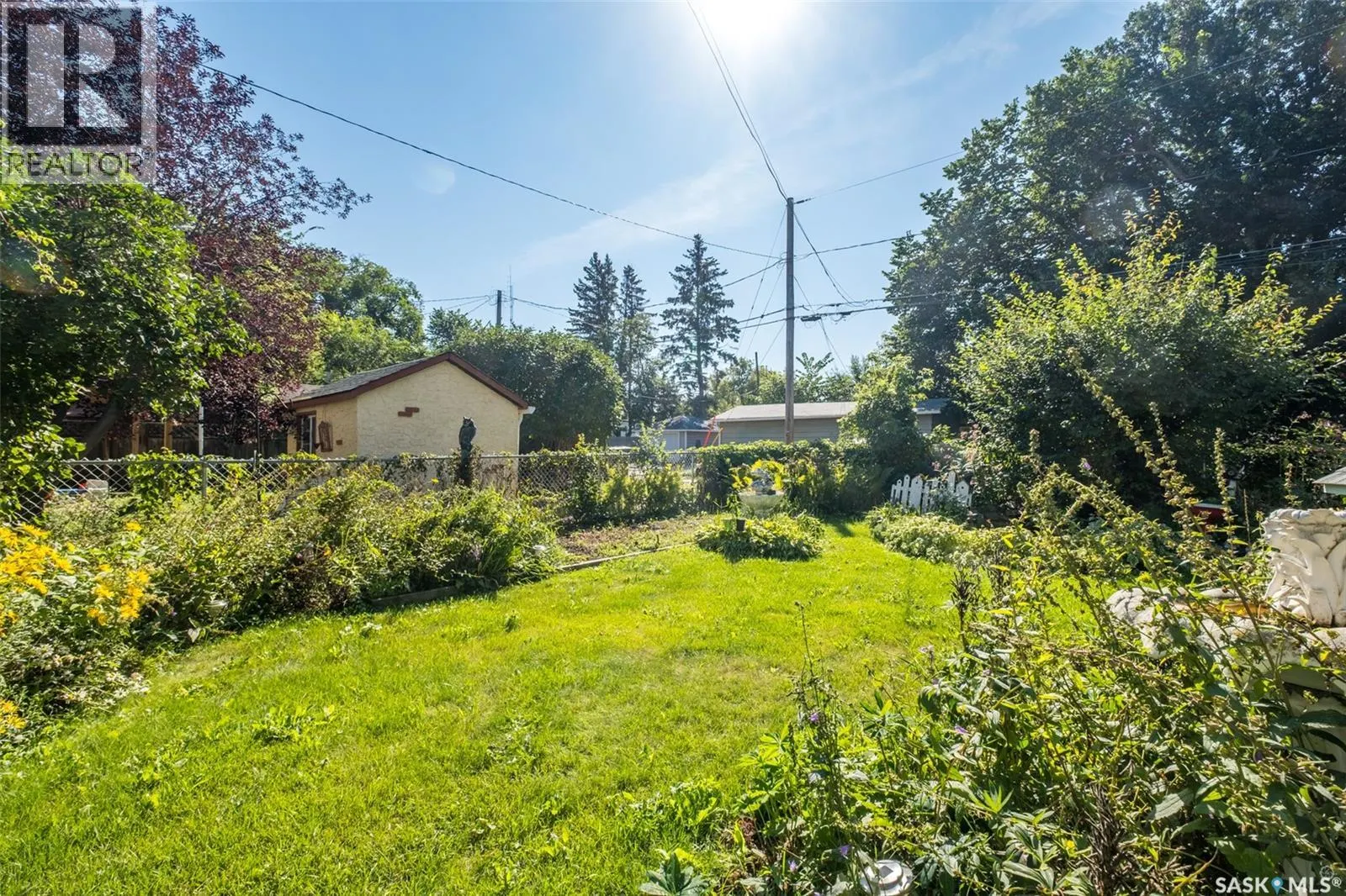 221 21st STREET W