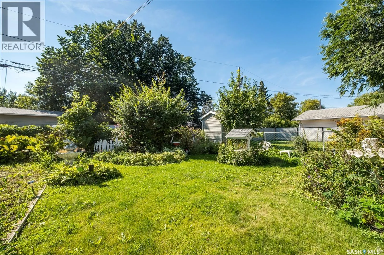 221 21st STREET W
