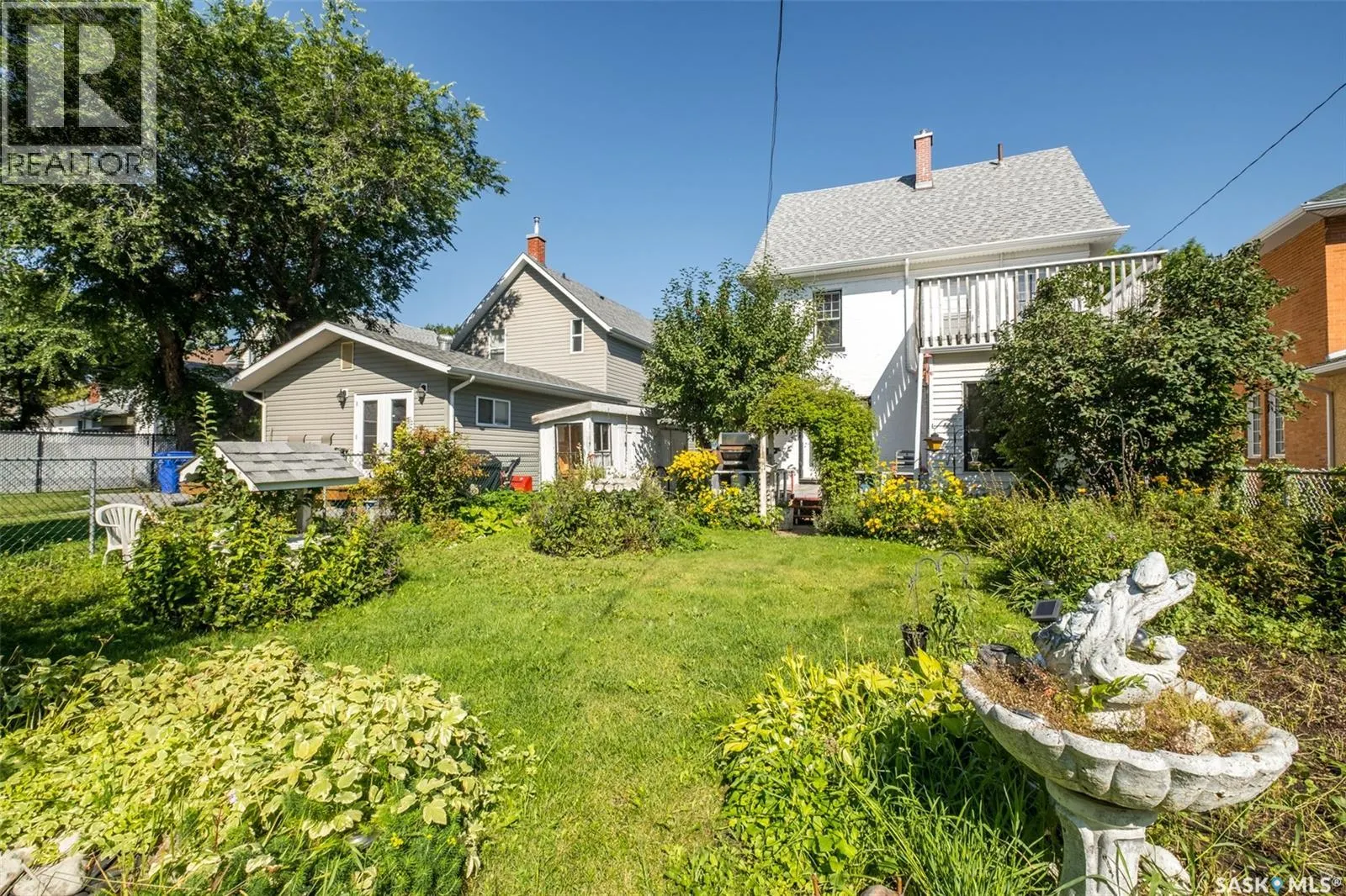221 21st STREET W