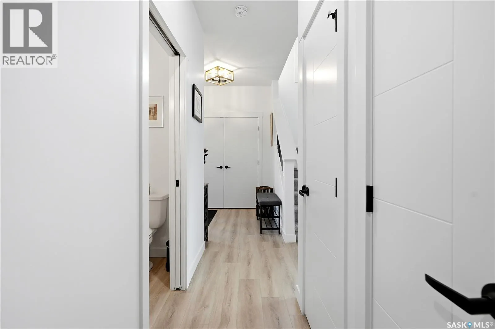 302 Chelsom MANOR