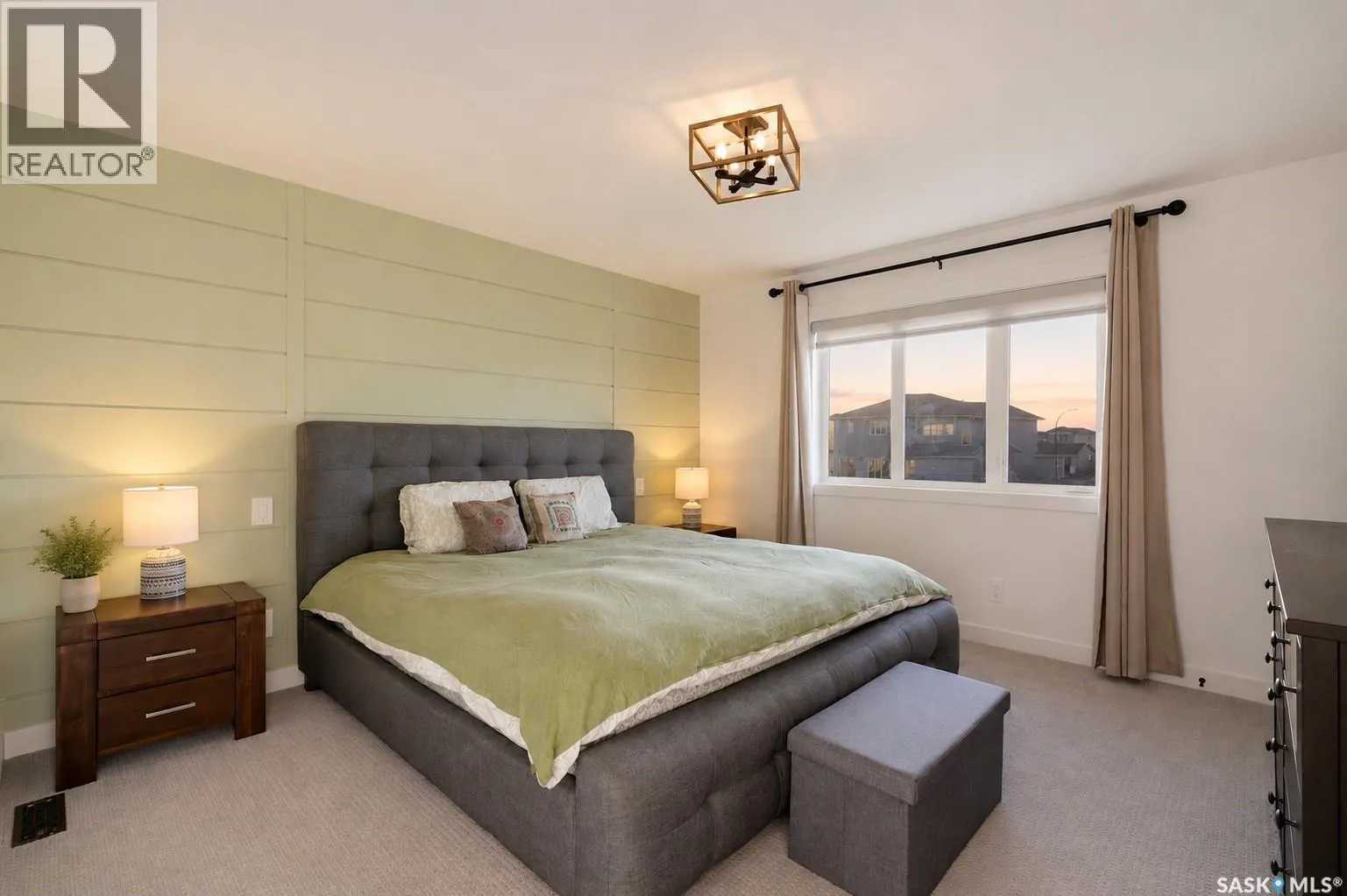 302 Chelsom MANOR