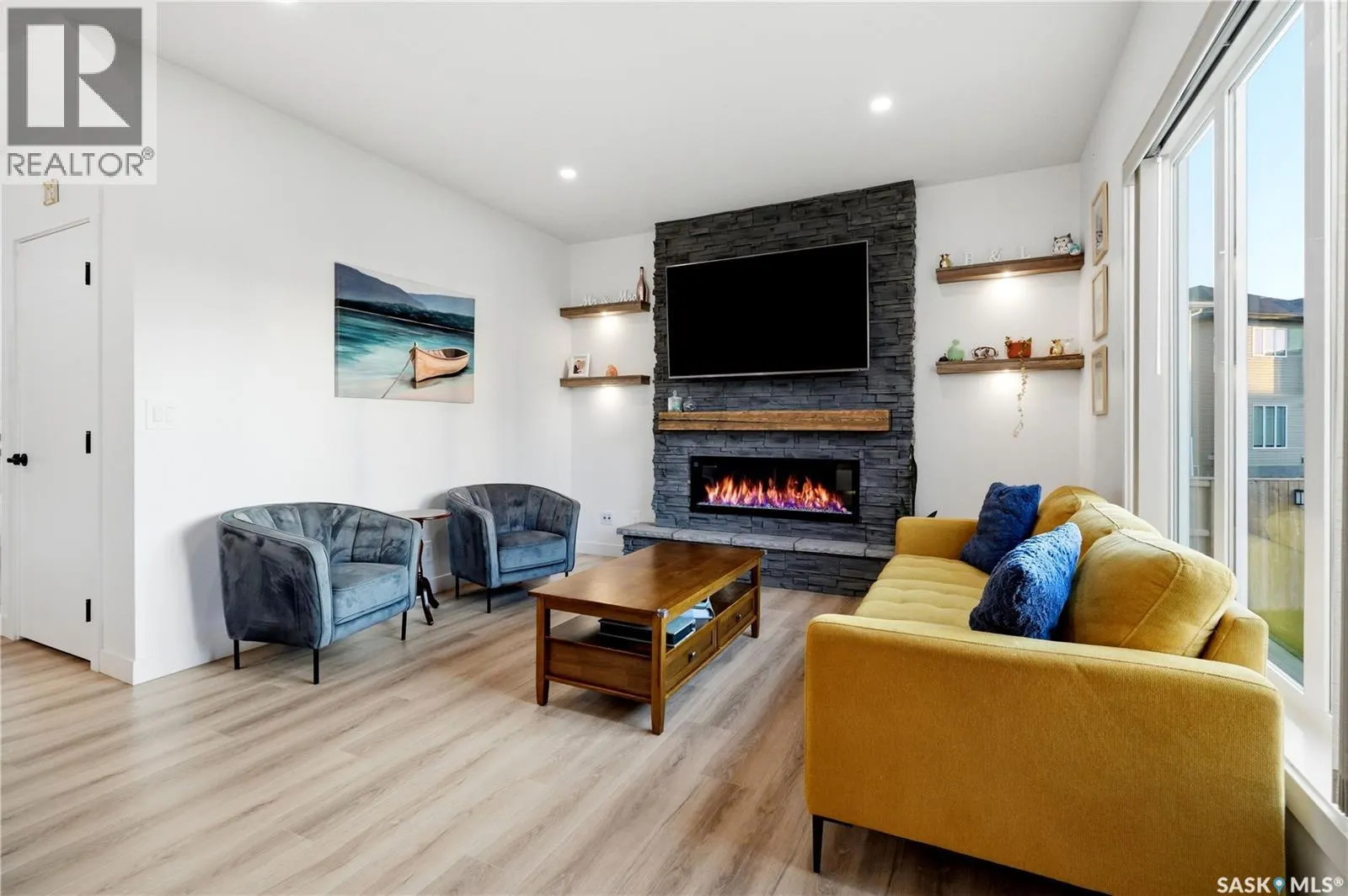 302 Chelsom MANOR