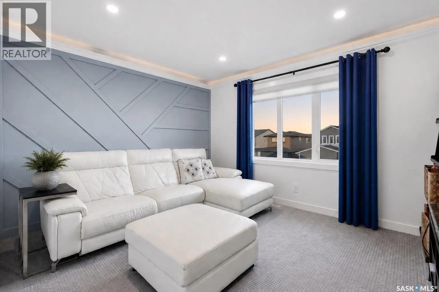 302 Chelsom MANOR
