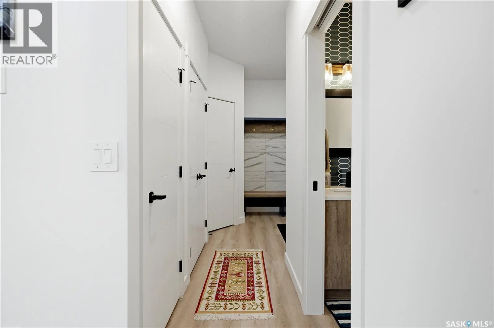 302 Chelsom MANOR