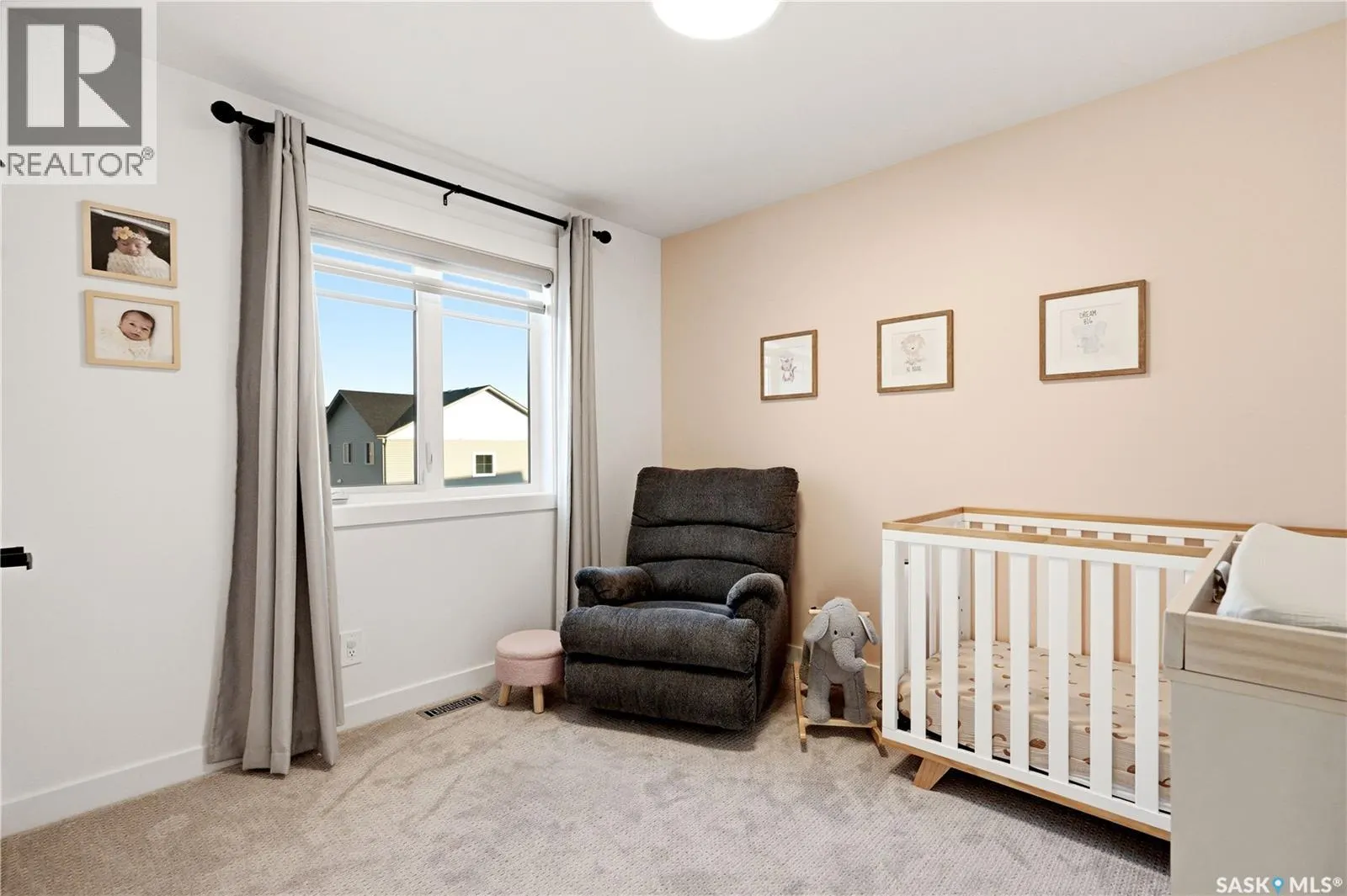 302 Chelsom MANOR