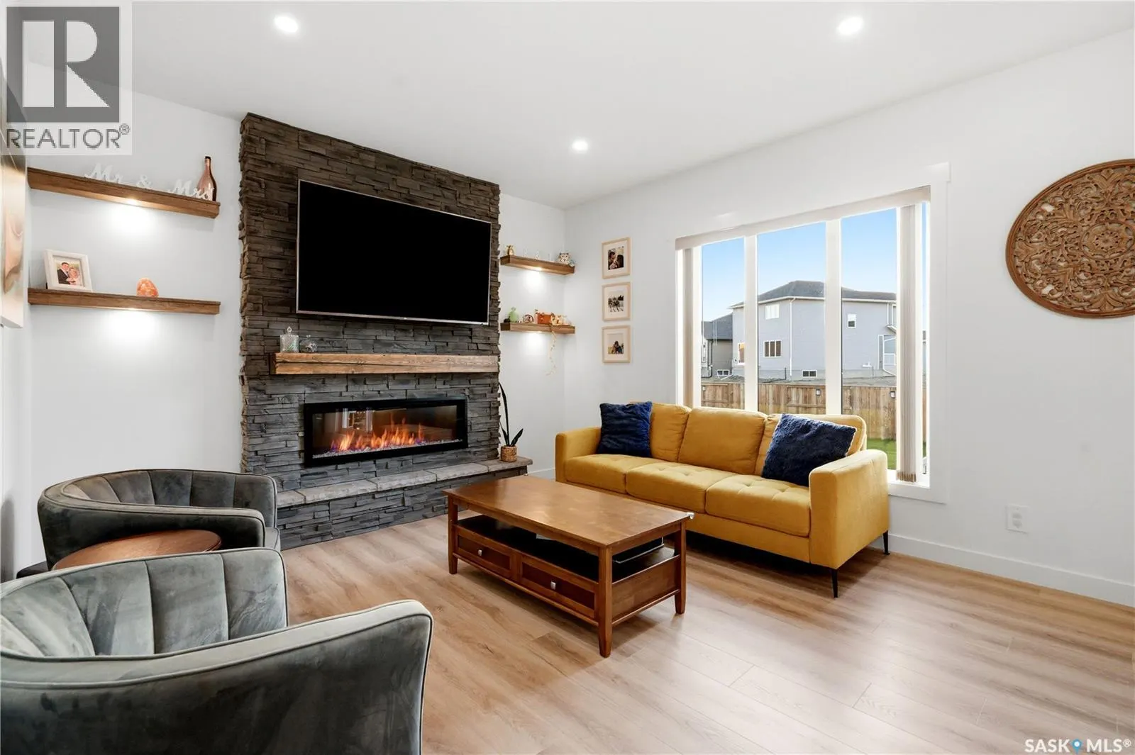 302 Chelsom MANOR