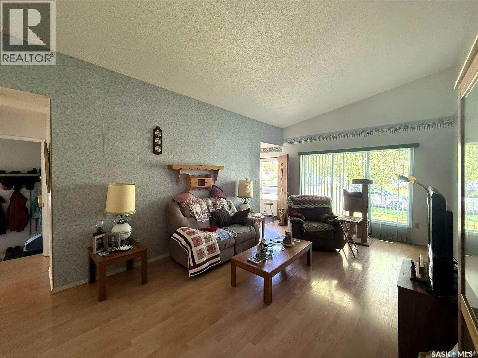 433-435 25th STREET E