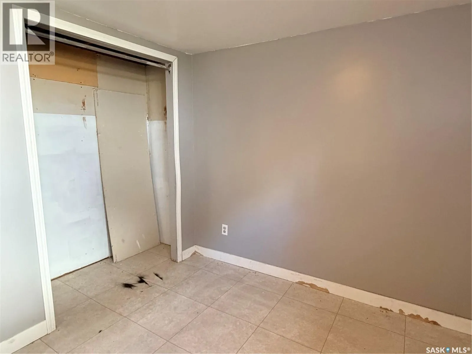 438 3rd STREET