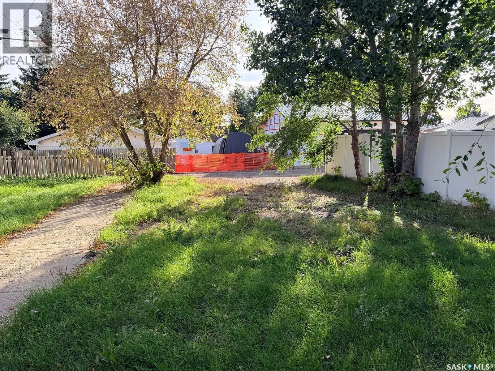 438 3rd STREET