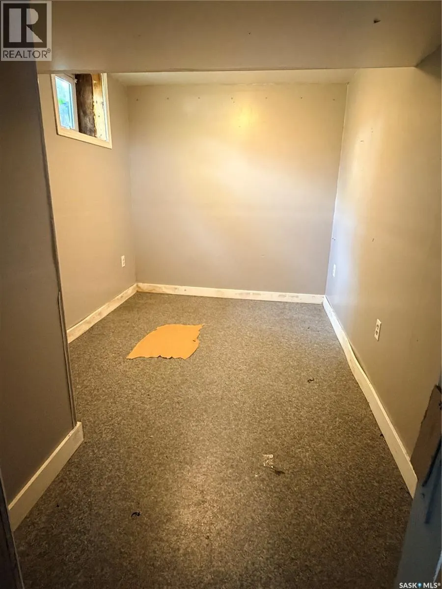 438 3rd STREET