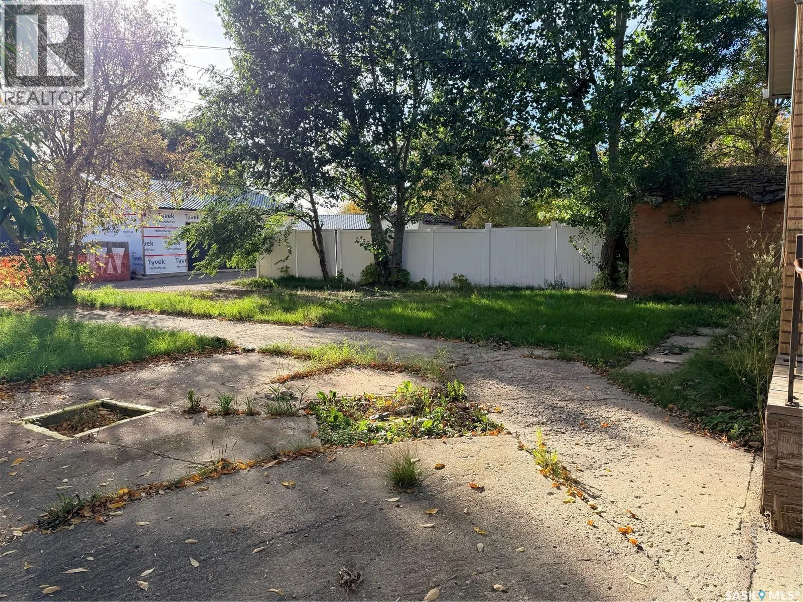 438 3rd STREET