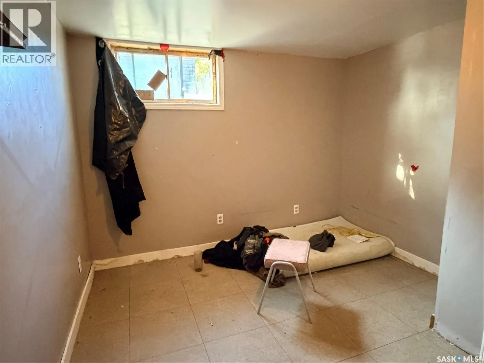 438 3rd STREET
