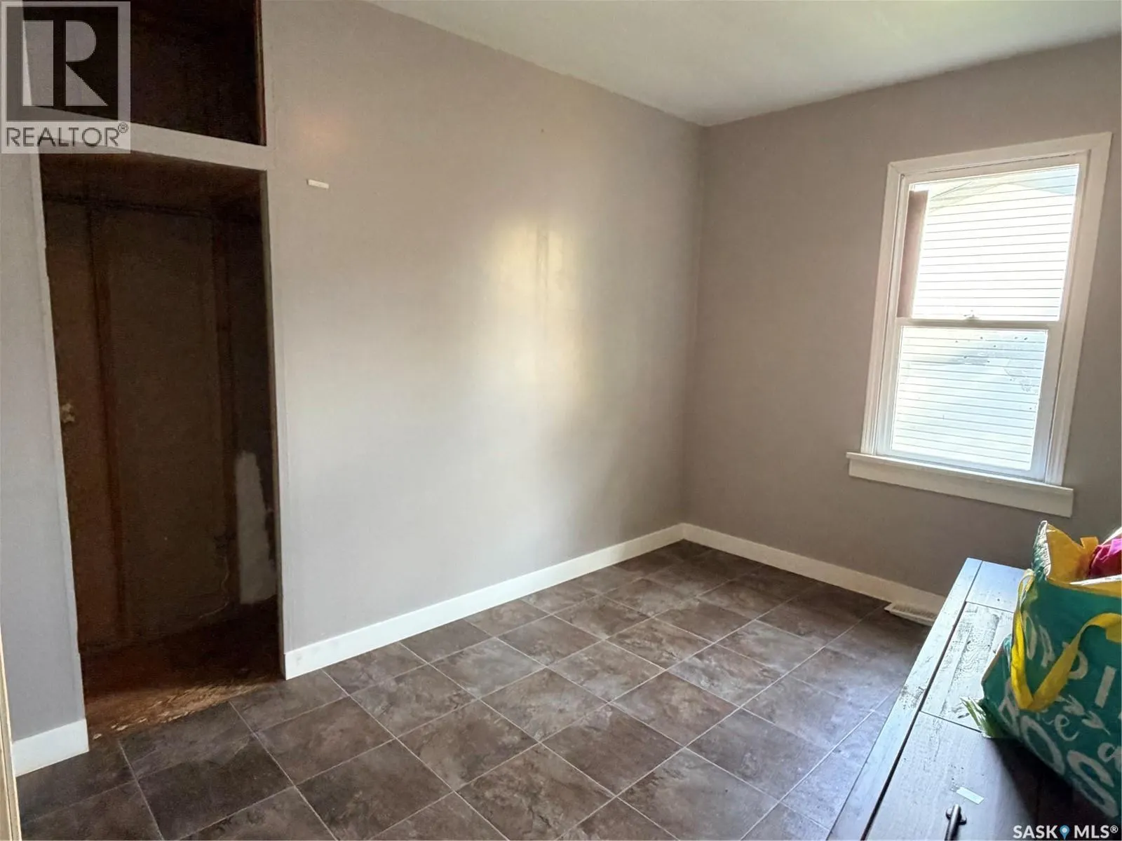 438 3rd STREET