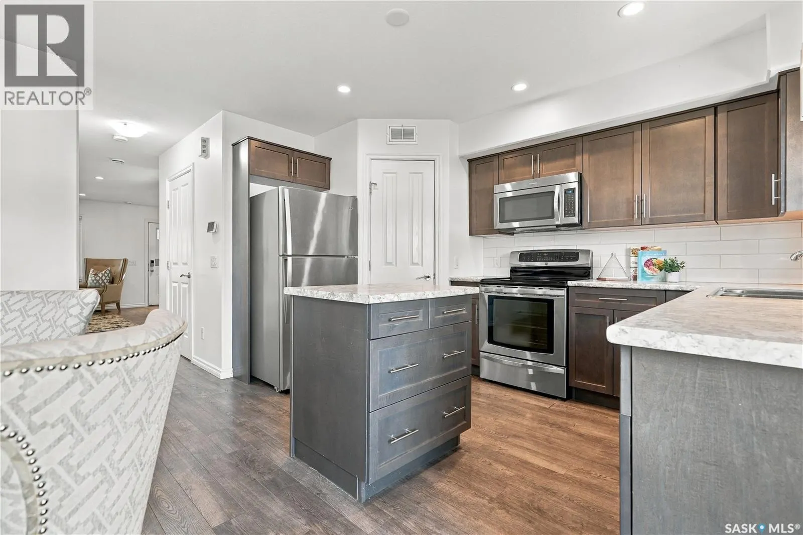 317 G AVENUE S