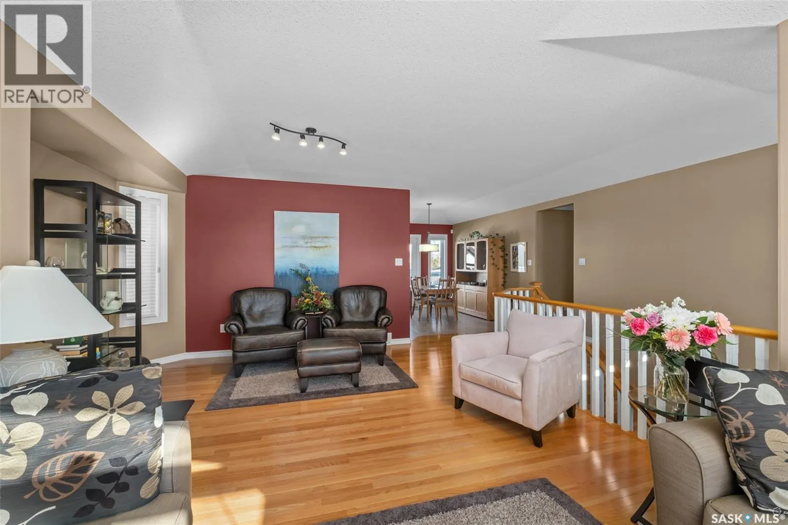 670 Aaron DRIVE