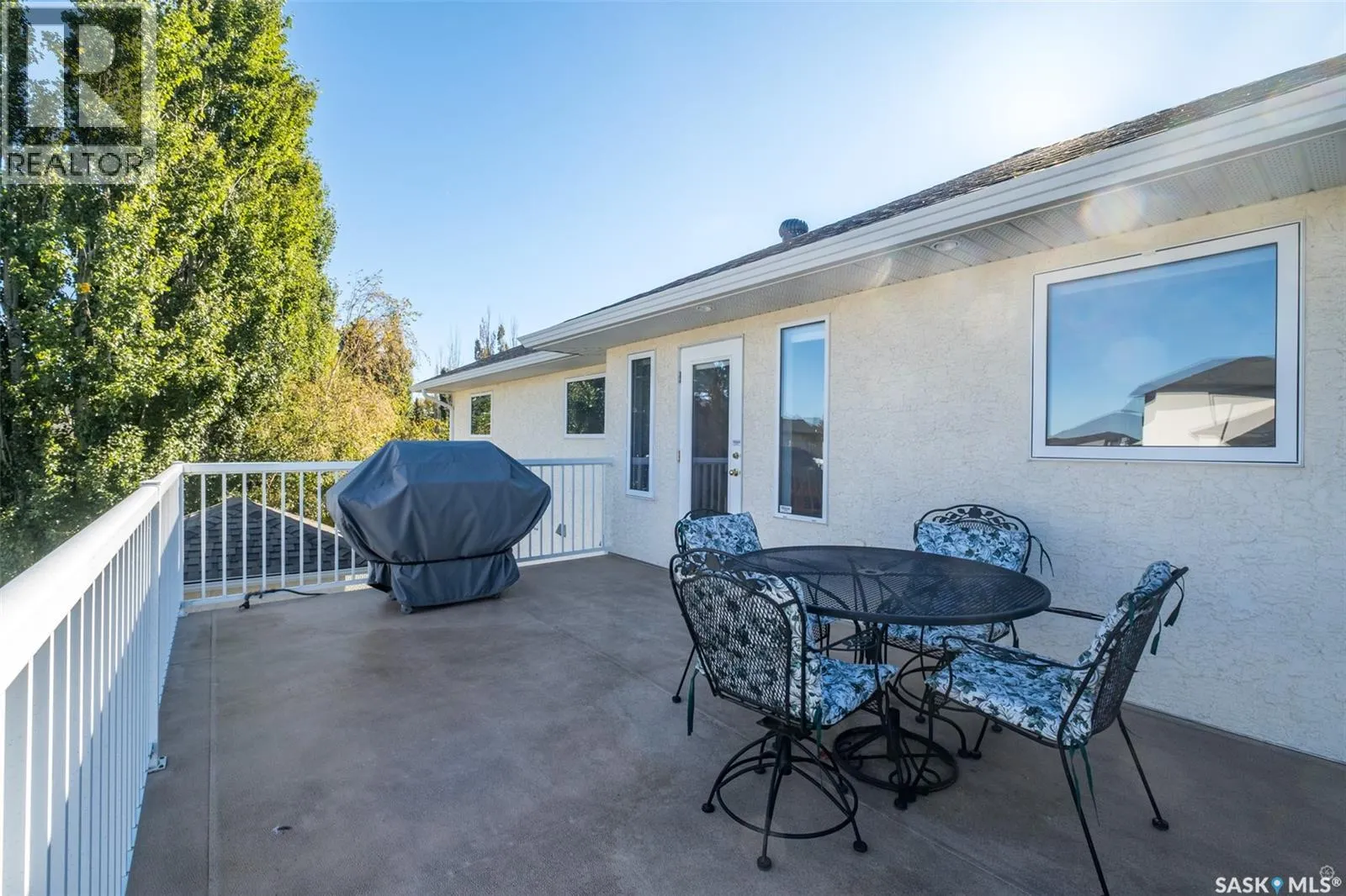 670 Aaron DRIVE