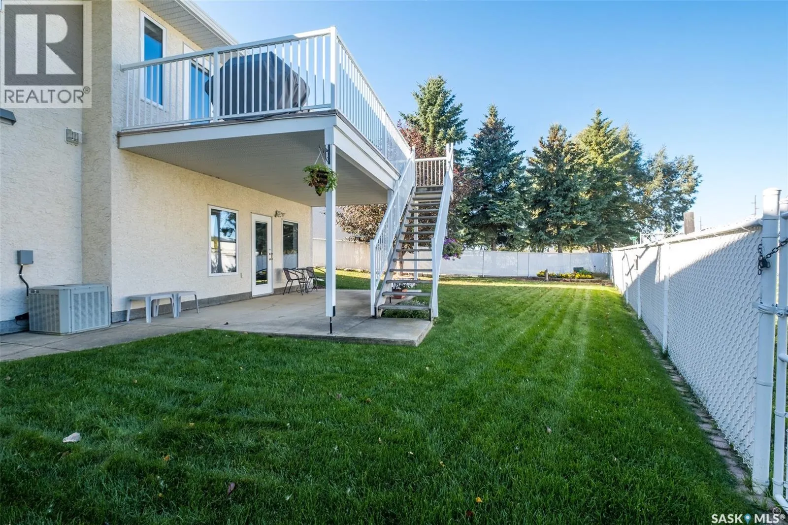 670 Aaron DRIVE