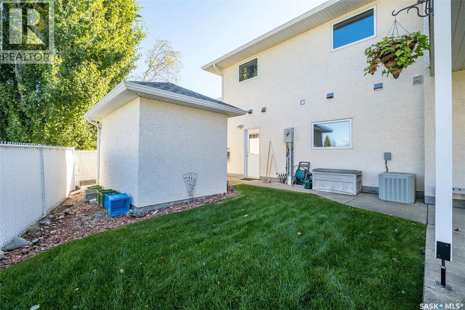 670 Aaron DRIVE