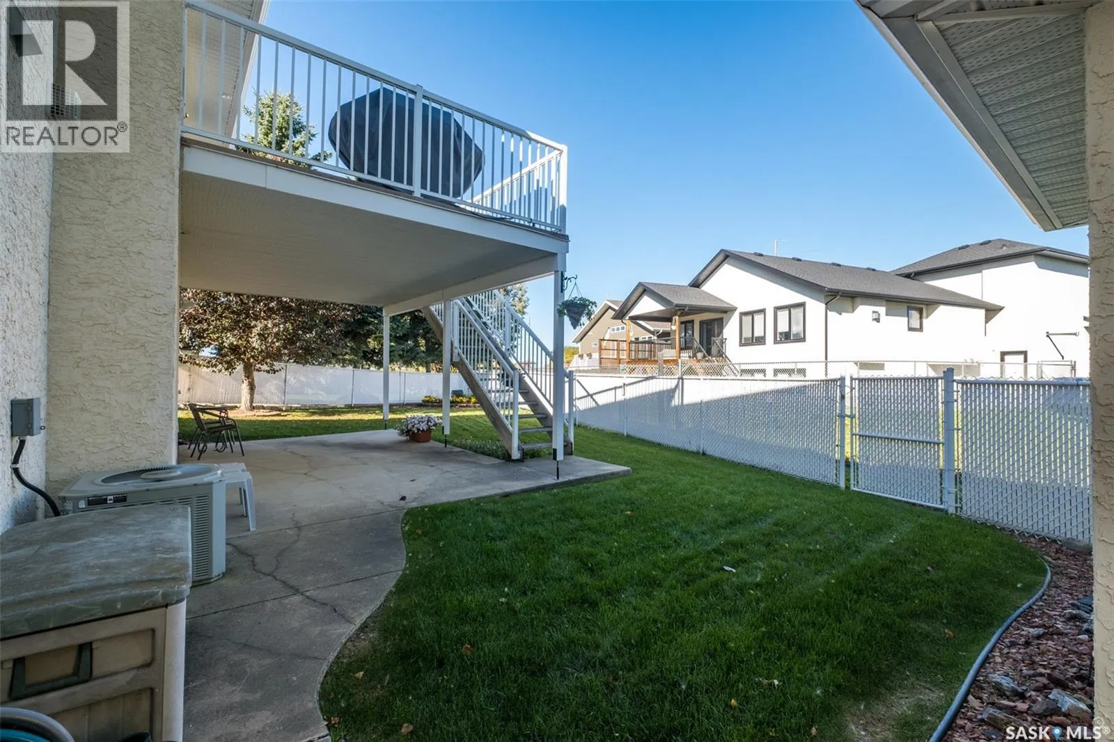 670 Aaron DRIVE