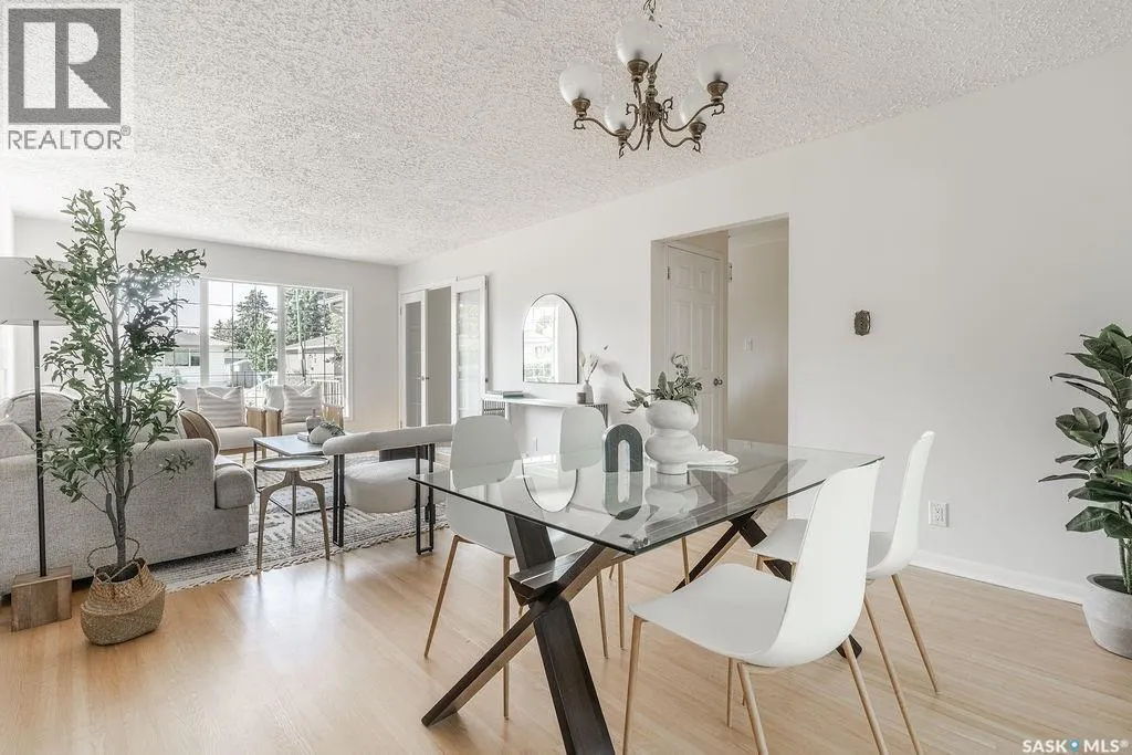 11 Moxon CRESCENT