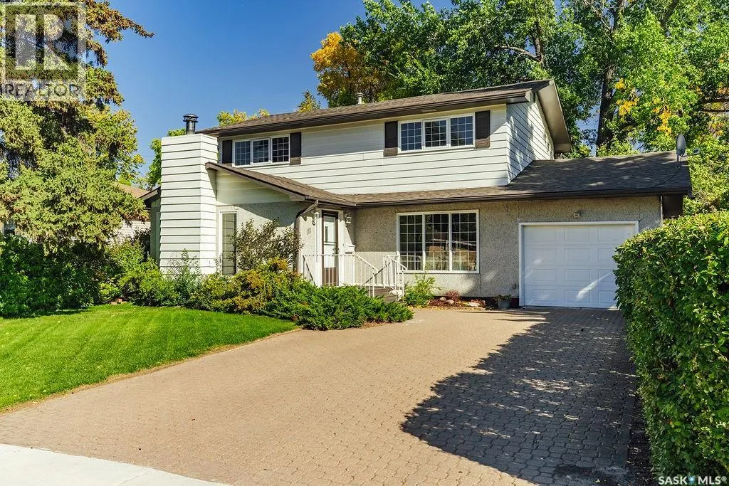 11 Moxon CRESCENT