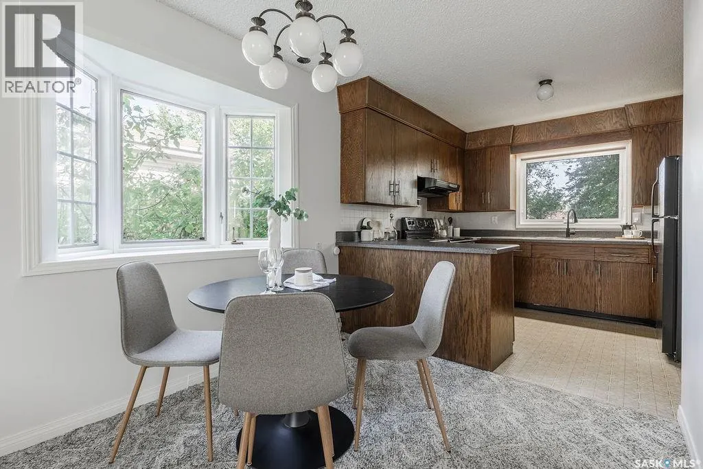11 Moxon CRESCENT