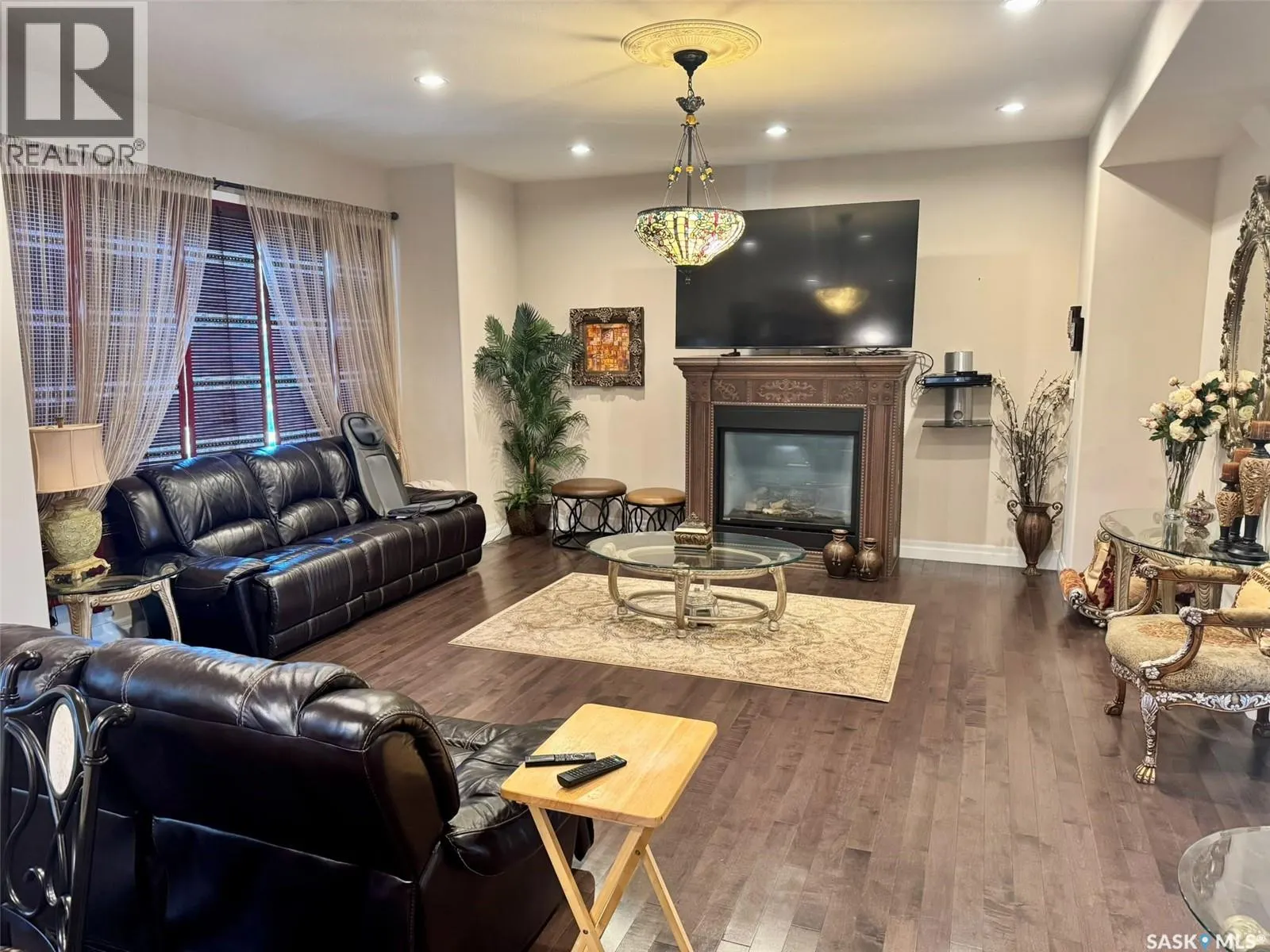 319 Roy CRESCENT