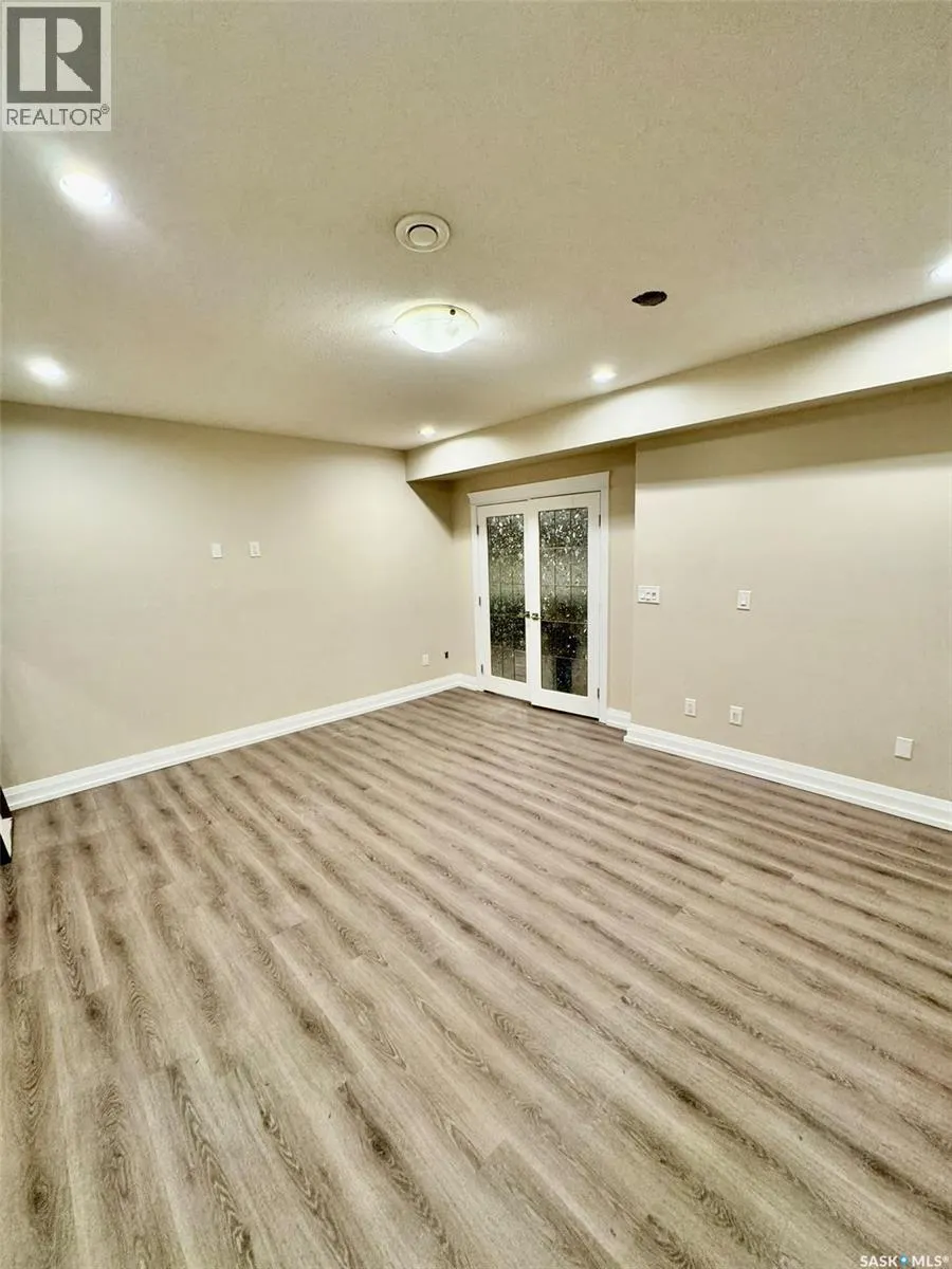319 Roy CRESCENT