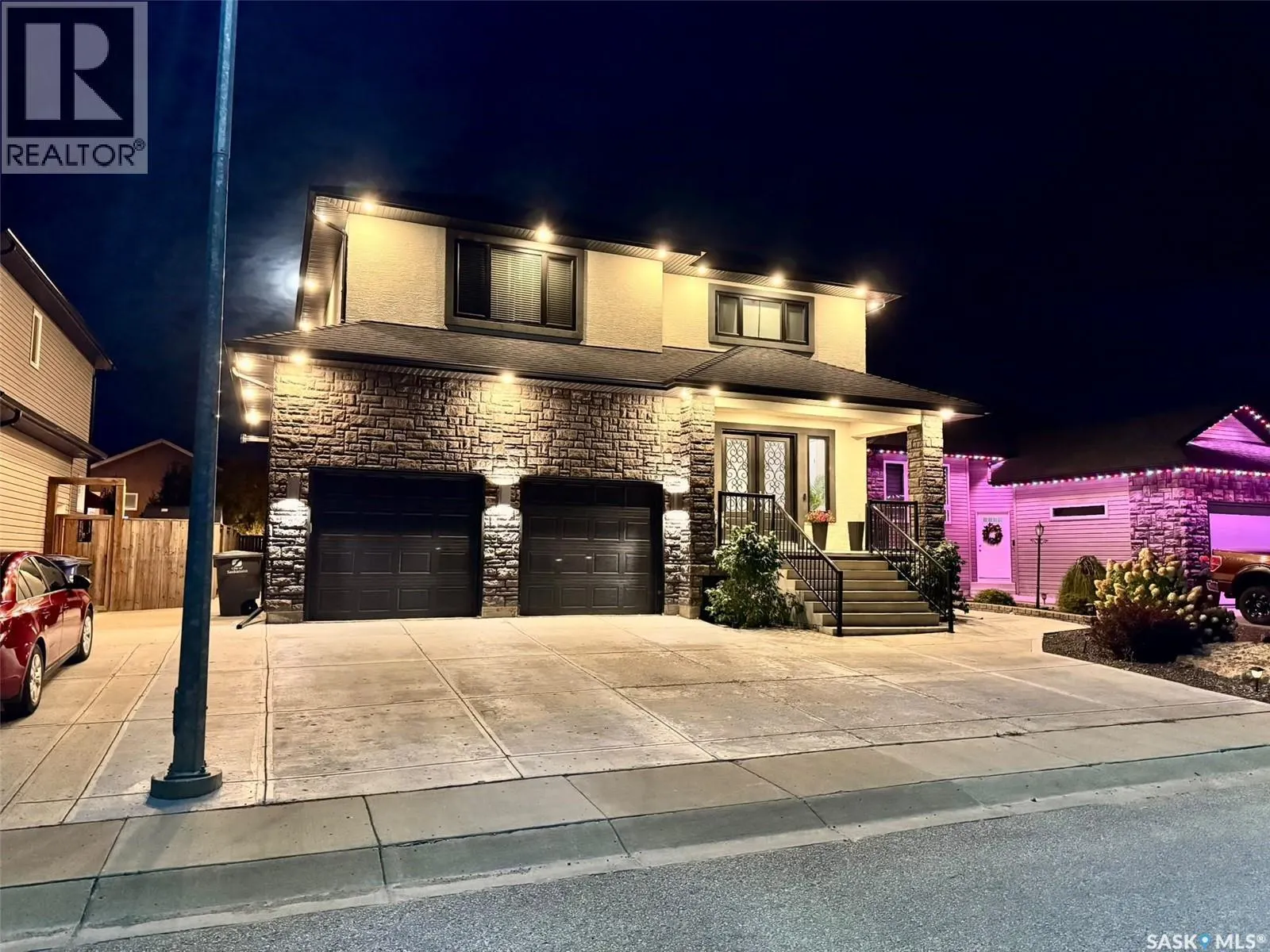 319 Roy CRESCENT
