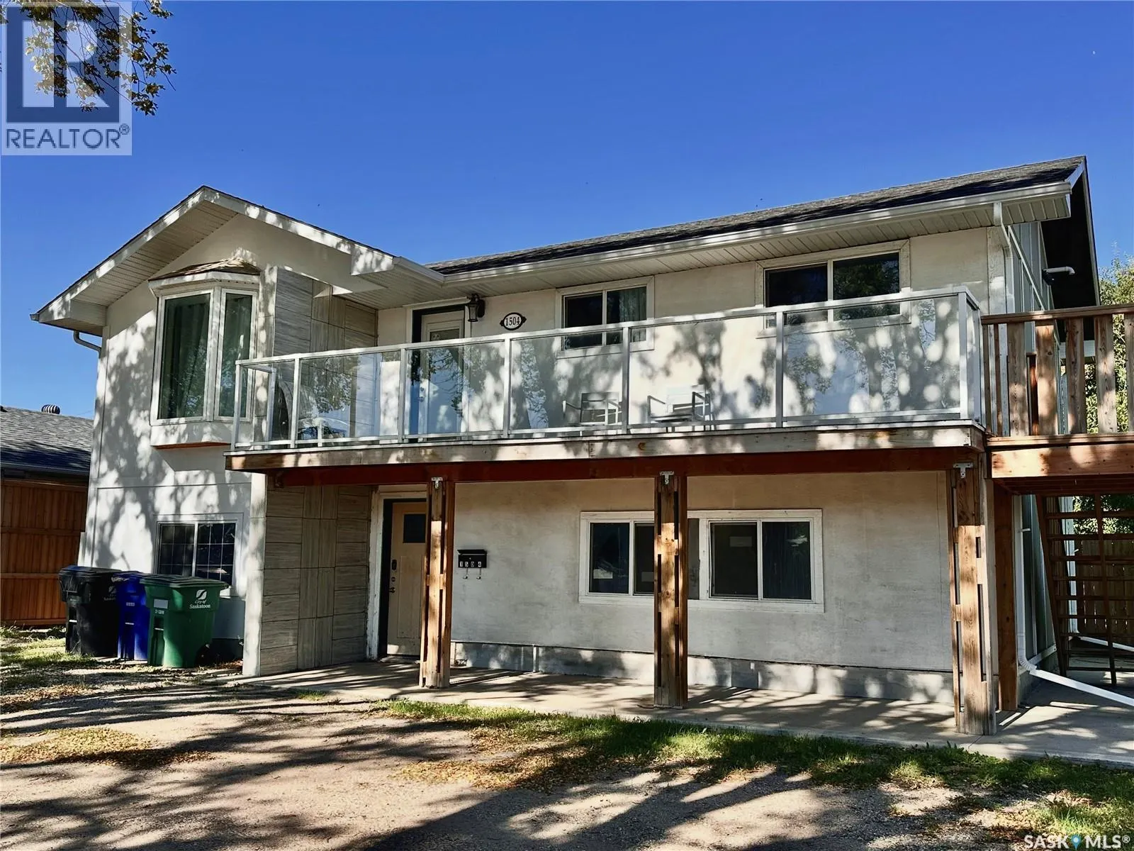 1504 33rd STREET W
