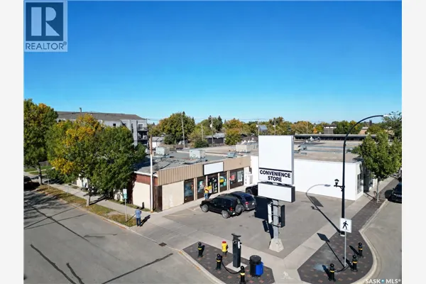 A 1100 Central AVENUE