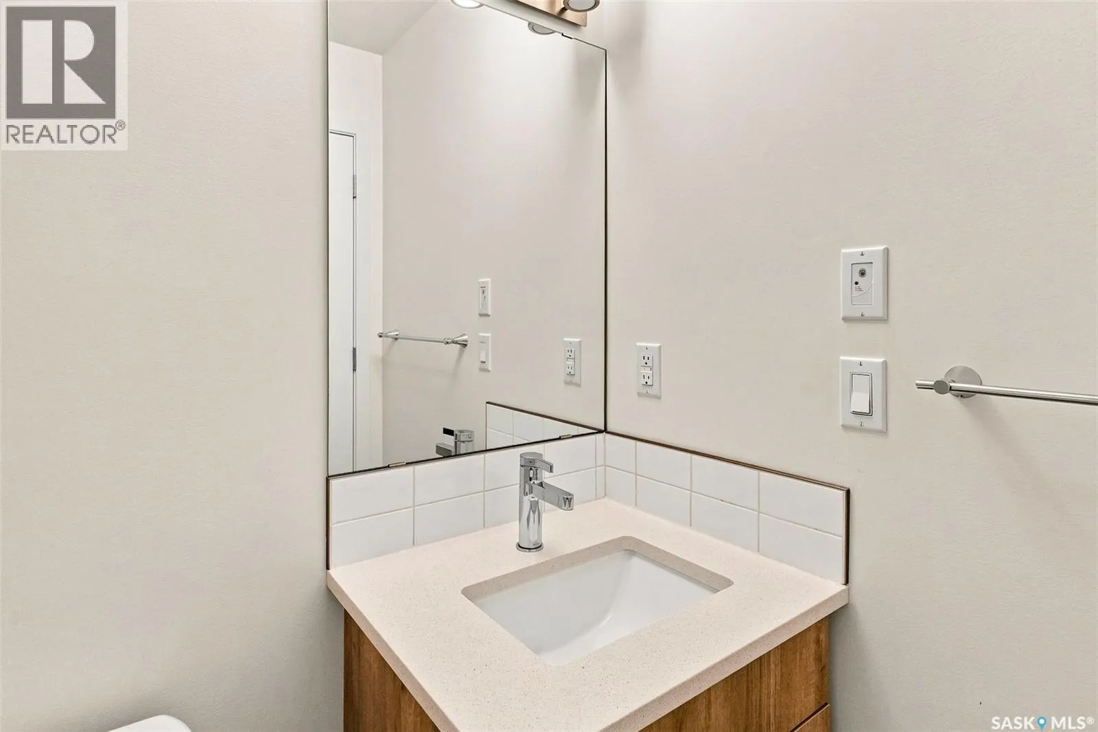 3043 Brighton COMMON
