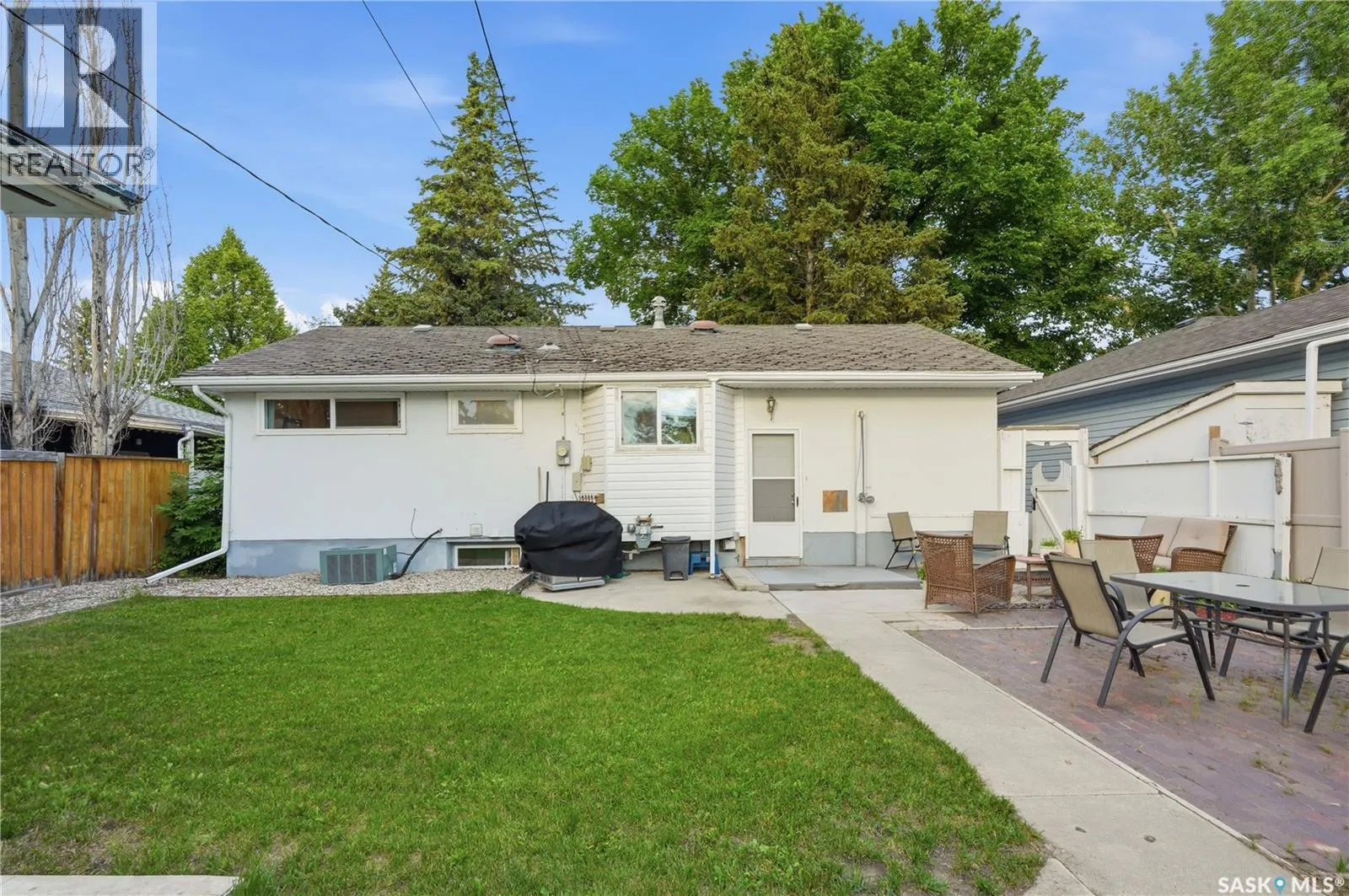 1706 Ewart AVENUE