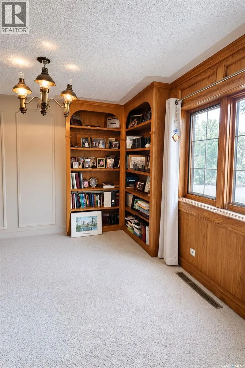 830 Chester PLACE