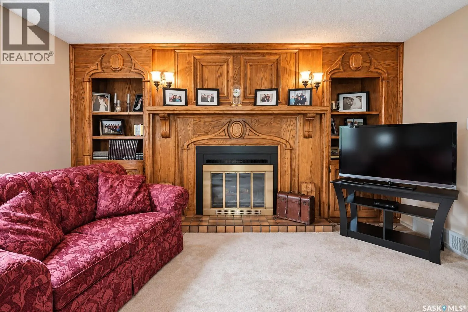 830 Chester PLACE