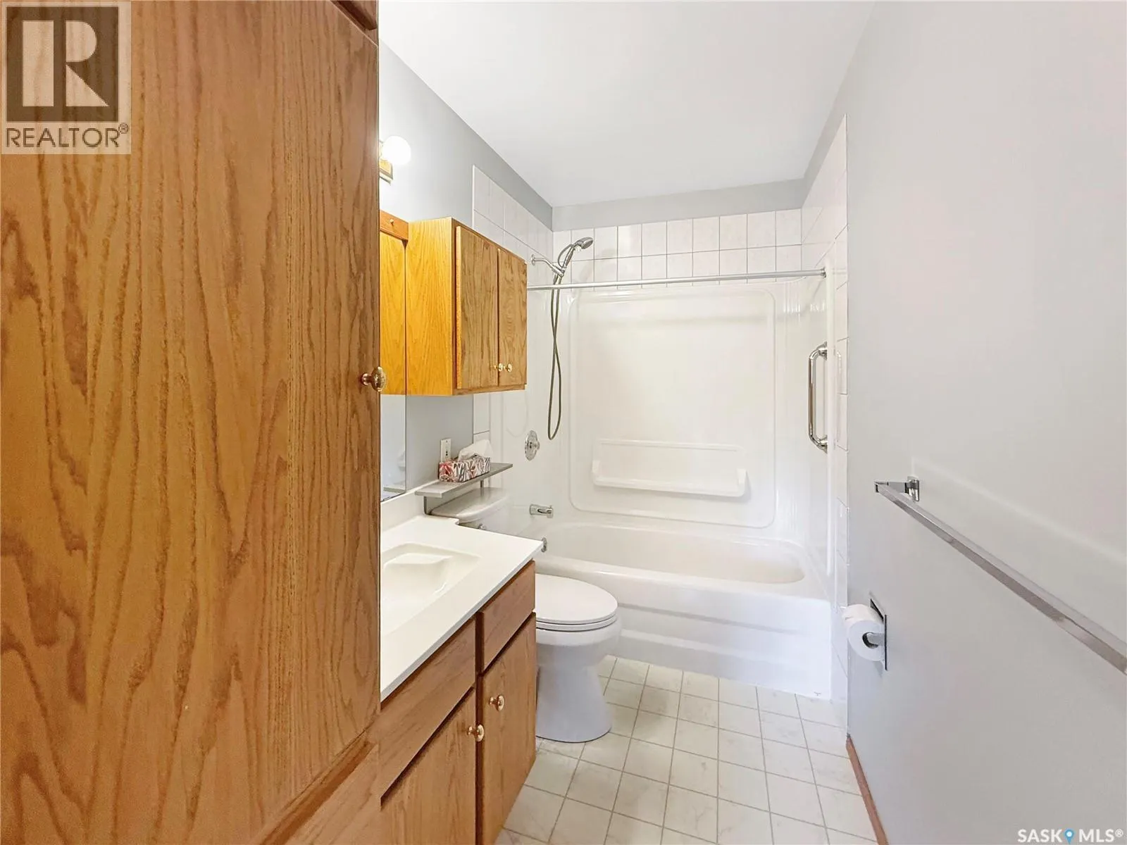 384 28th STREET W