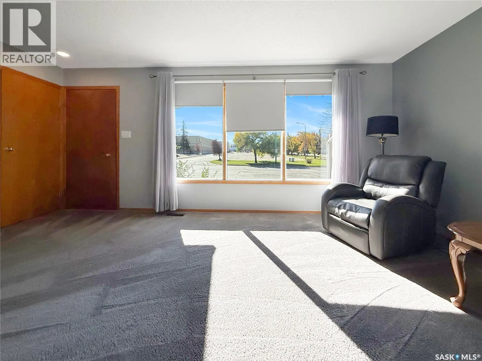 384 28th STREET W