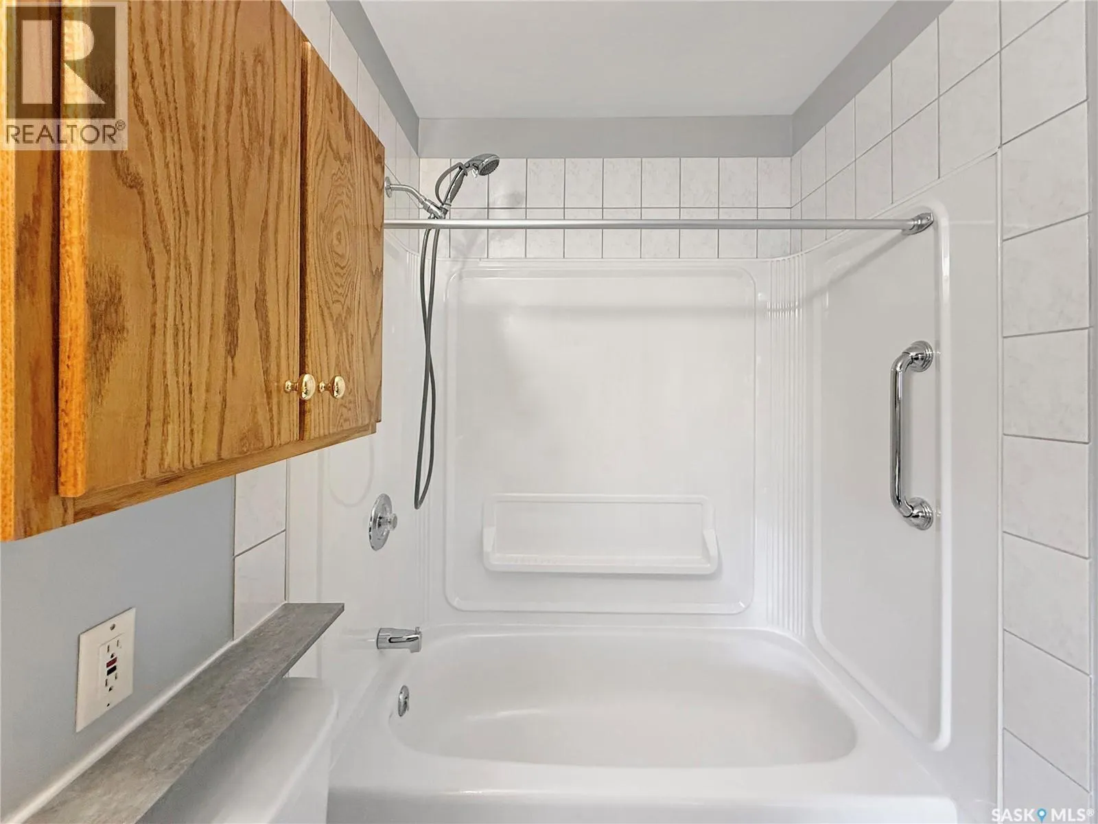 384 28th STREET W