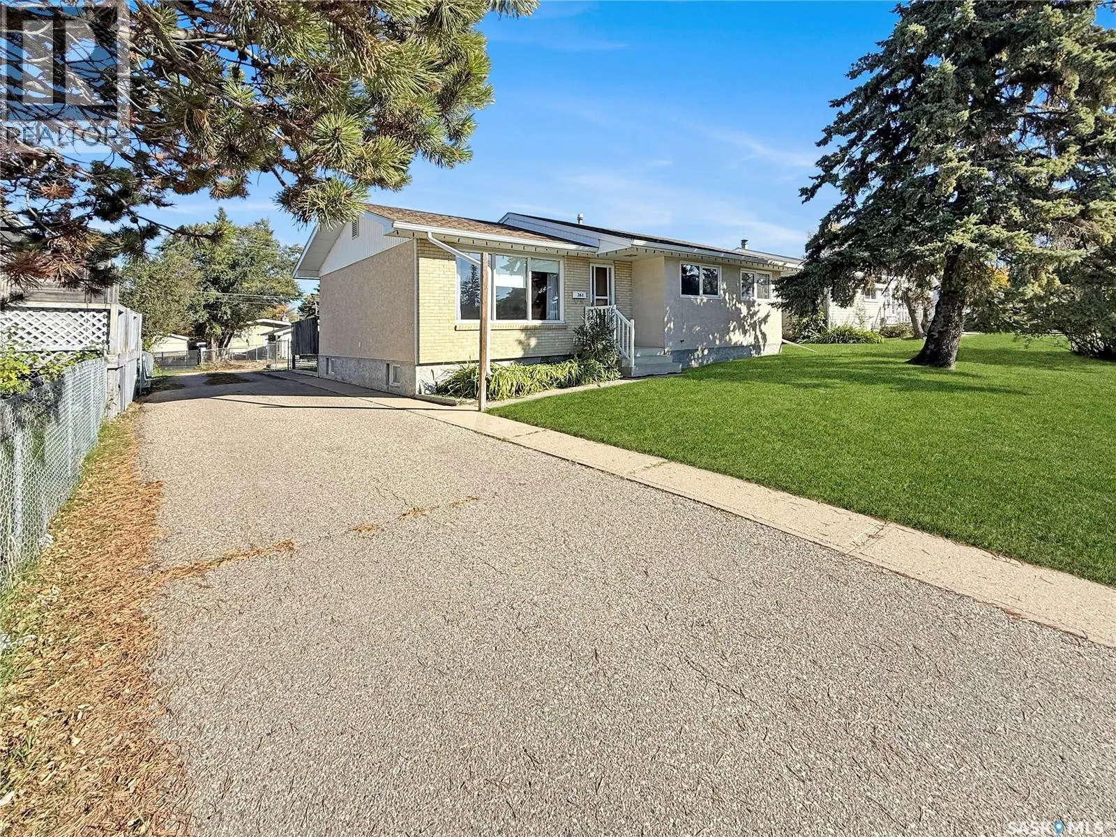 384 28th STREET W