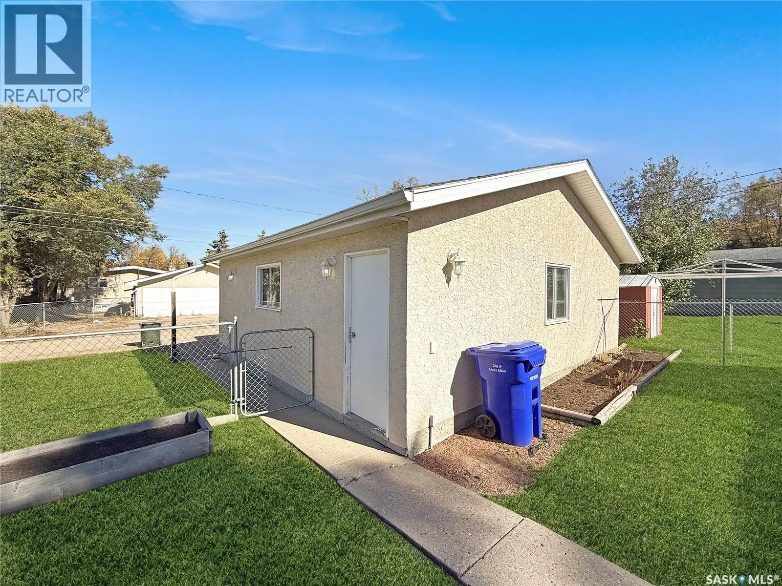 384 28th STREET W