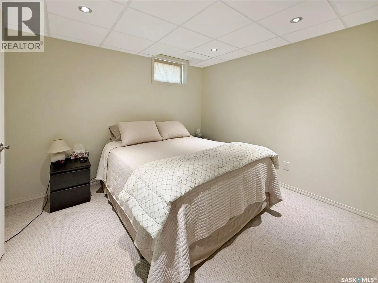 384 28th STREET W