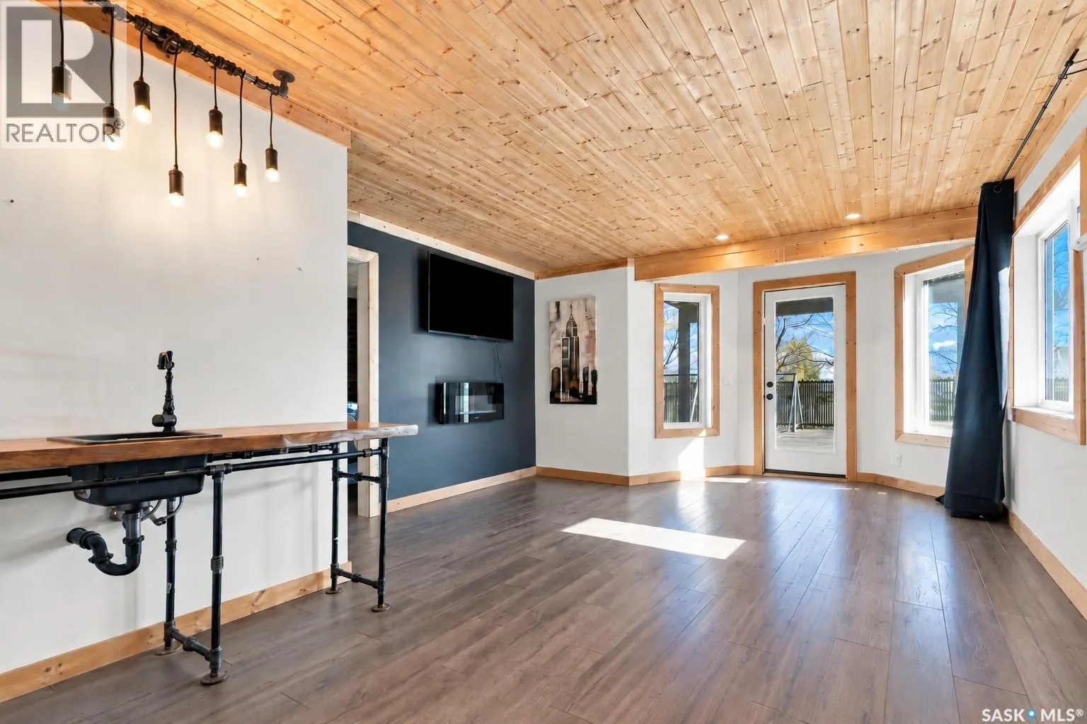 206 Parkview COVE